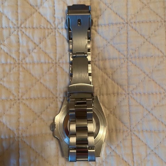 Like a green hulk Rolex but no crowns.  scuba guy. Made by special operators. - Picture 3 of 6